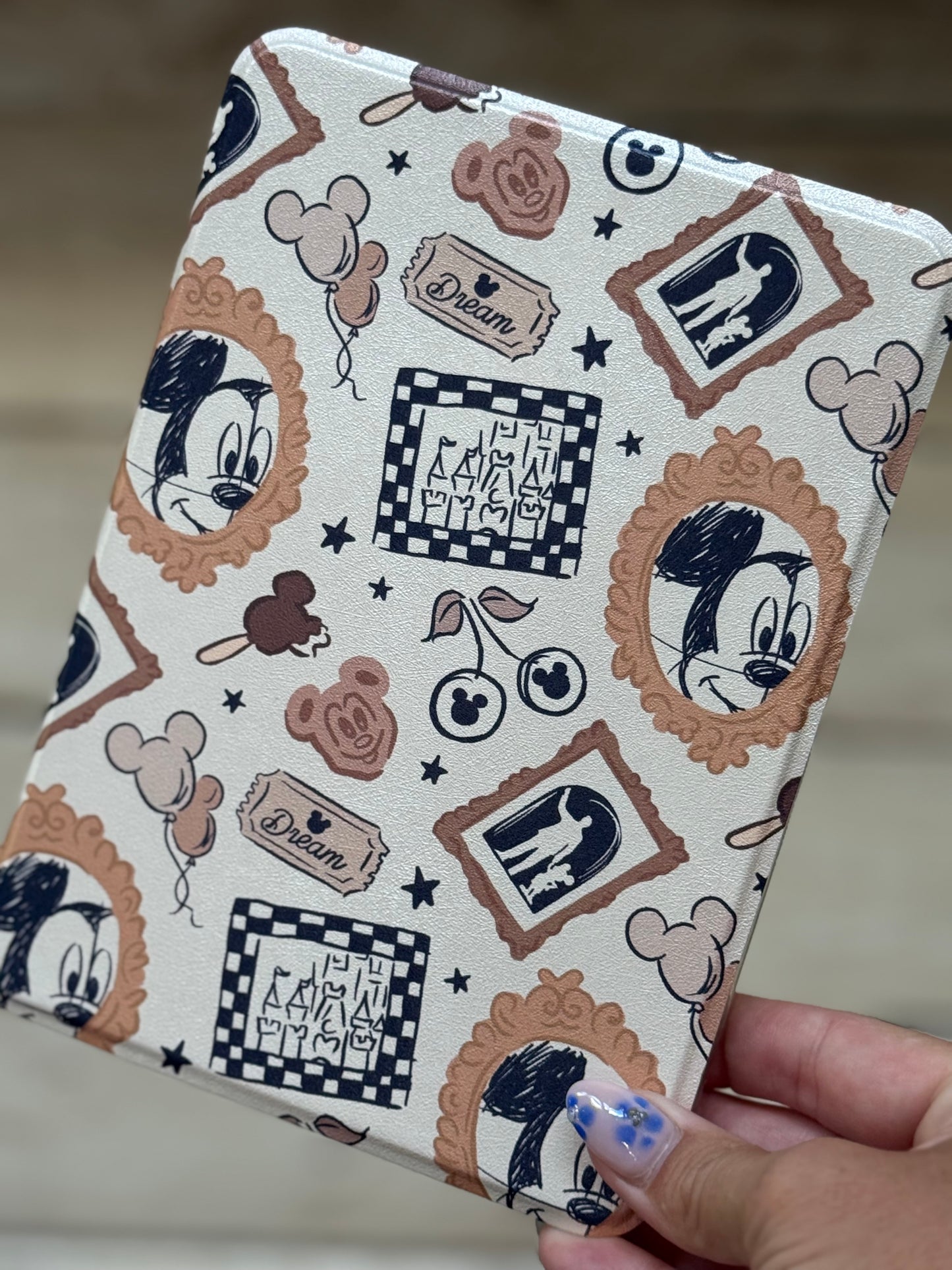 Magical Mouse Park Coquette Clear Back Kindle Case